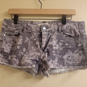 Floral short shorts